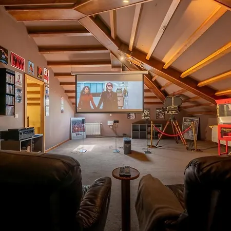 En Asturias Con Cine, Piscina, Bbq, Juegos, 14 Pax *