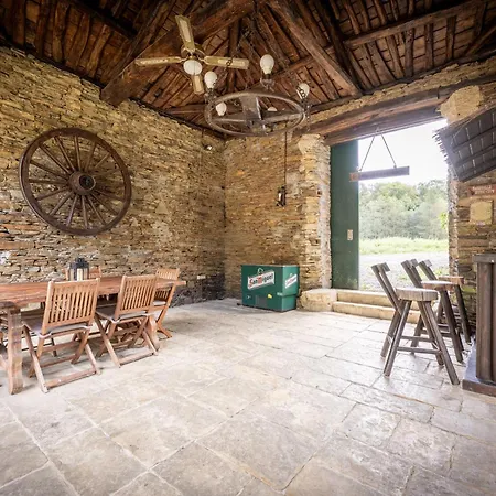En Asturias Con Cine, Piscina, Bbq, Juegos, 14 Pax